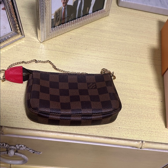Authentic Rare, limited edition! Louis Vuitton mini pouchette - Picture 10 of 10